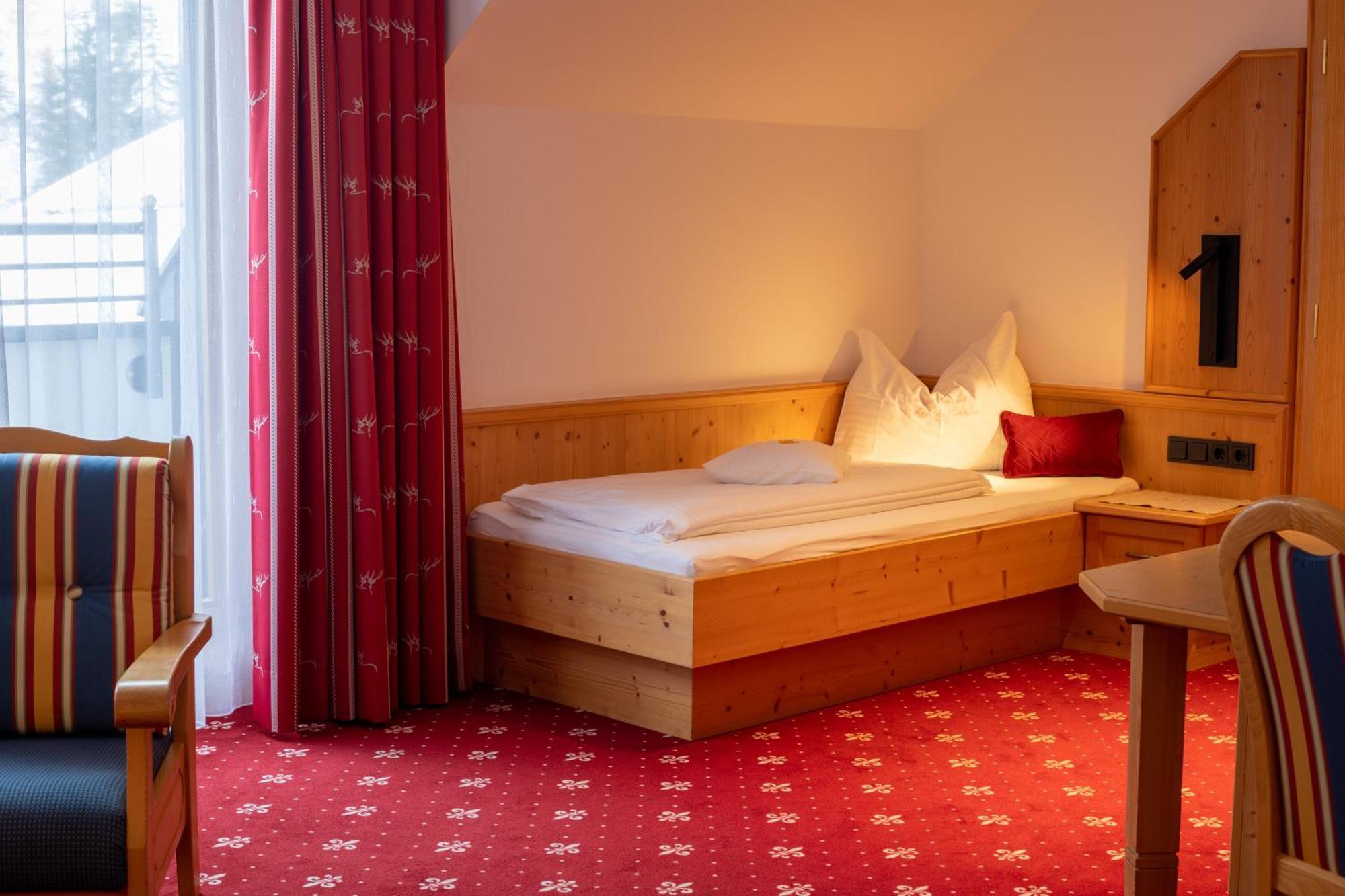 Hotel Garni Monte Bianco Ischgl Exterior photo