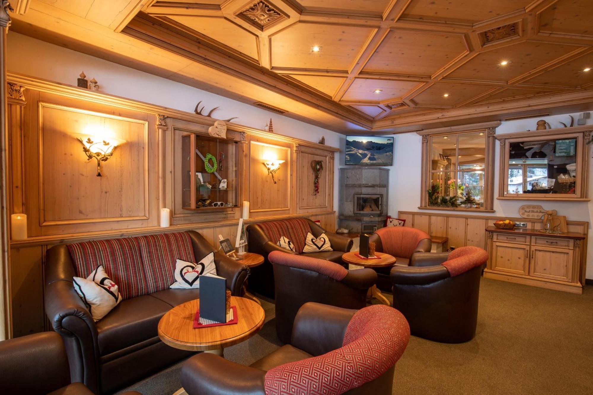 Hotel Garni Monte Bianco Ischgl Exterior photo